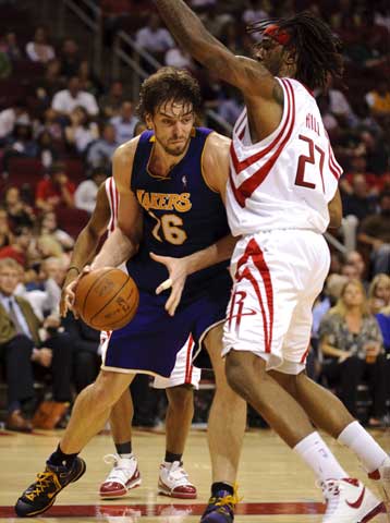 Το Χιούστον «έλαβε» την ήττα από τους Λ. Α. Λέικερς