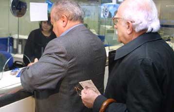 Ένα βήμα πριν τη στάση πληρωμών βρίσκεται το Ταμείο Πρόνοιας Δημοσίων Υπαλλήλων