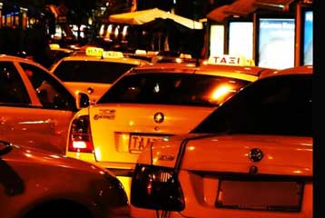 Δεν εισπράττουν δώρο Πάσχα τα ταξί, λόγω οικονομικής κρίσης
