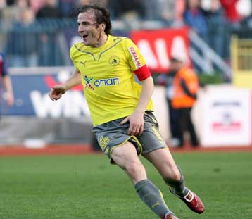 Παρελθόν από την Καβάλα  Ντομπρασίνοβιτς και Πόποβιτς, ακολουθούν κι άλλοι