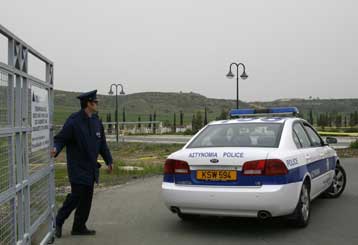 Σε δίκη τρεις κατηγορούμενοι για την κλοπή της σορού του Τ.Παπαδόπουλου