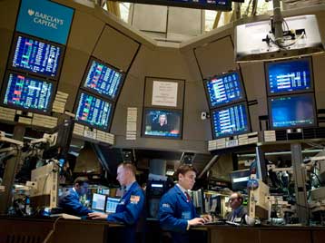 Υποχώρηση στις ευρωπαϊκές αγορές τη Μ.Τρίτη, μικρή άνοδος στη Γουόλ Στριτ