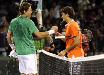 Ήττα και αποκλεισμός για τον Φέντερερ στο διεθνές τουρνουά του Μαϊάμι