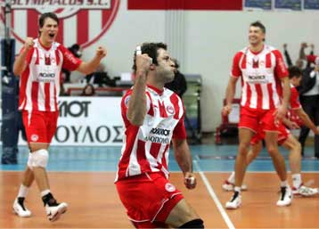 Ο Καλντέιρα αποκάλυψε ότι στον Ολυμπιακό «είμαστε τέσσερις μήνες απλήρωτοι»