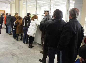 Προς επανεξέταση η παρακράτηση φόρου από τις επιχειρήσεις