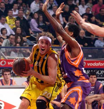 Δεύτερη ήττα από τη Βαλένθια και αποκλεισμός για Αρη από το EuroCup