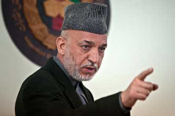 Εναντίον ΟΗΕ και ΕΕ ξεσπαθώνει ο Χ.Καρζάι, κατηγορώντας τους για τη νοθεία