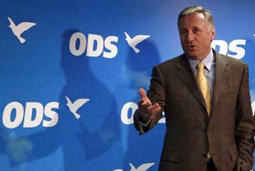 Παραίτηση Τοπολάνεκ από την ηγεσία της δεξιάς εν όψει των εκλογών στην Τσεχία