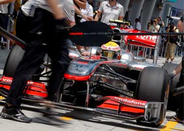 Πρωτιά του Χάμιλτον στις ελεύθερες δοκιμές στη Σεπάνγκ