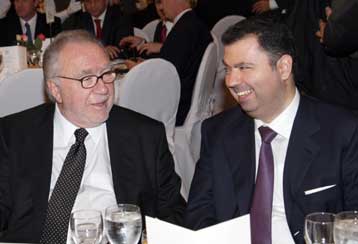 «Δεν σκοπεύω να αυξήσω το ποσοστό μου στο άμεσο μέλλον» ξεκαθαρίζει ο Λαυρεντιάδης