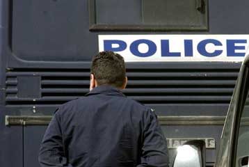 Σύλληψη αστυνομικού για παράβαση υγειονομικών και αγορανομικών διατάξεων