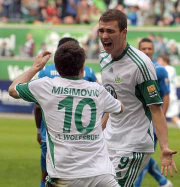 Με Ντζέκο η Βόλφσμπουργκ 4-0 τη Χόφενχαϊμ