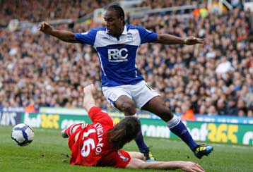 Νέα απώλεια για τη Λίβερπουλ στην κούρσα για το… σεντόνι