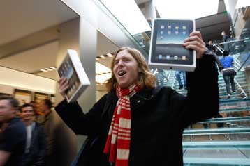 Mε 300.000 πωλήσεις έκανε ντεμπούτο το iPad της Αpple