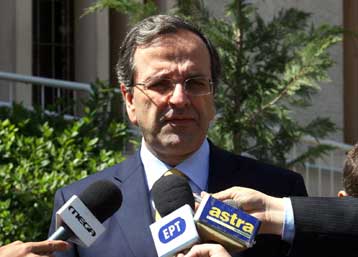 Νέα επίθεση Σαμαρά στην κυβέρνηση με αιχμή την παρακράτηση φόρου