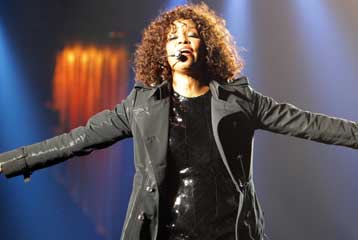 Στο Παρίσι νοσηλεύεται η Γουίτνι Χιούστον