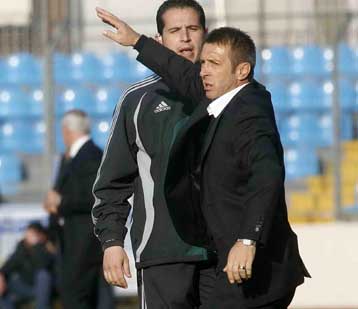 Ικανοποιημένος από την πρόκριση ο Νιόπλιας, από την εμφάνιση ο Αναστόπουλος