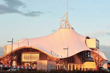 Μετά το Παρίσι, το Κέντρο Πομπιντού και στη Μετς της Λωρραίνης