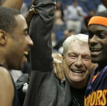 Πέρασαν για πρώτη φορά στα πλέι οφ οι Μπόμπκατς