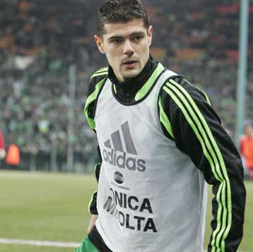 O Ταυλαρίδης μπήκε στη μεταγραφική λίστα της ΑΕΚ