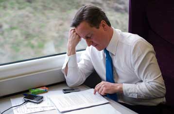 Προβάδισμα έως οκτώ μονάδες δίνουν στους Τόρις οι πρώτες δημοσκοπήσεις στη Βρετανία