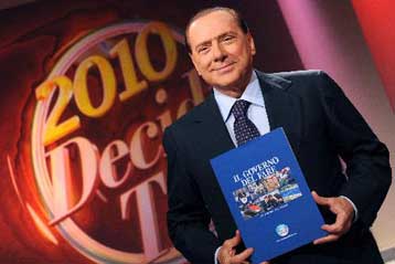 «Μίνι» δικαστική ασυλία για τον Σίλβιο Μπερλουσκόνι