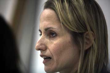 Το Γάλλο ομόλογό της συνάντησε στο Παρίσι η υπουργός Περιβάλλοντος Τ.Μπιρμπίλη