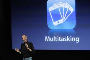Δυνατότητα multitasking θα προσφέρει το iPhone OS 4.0
