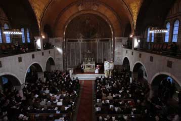 Με θύματα σεξουαλικής κακοποίησης από ιερείς σκοπεύει να συναντηθεί ο Πάπας