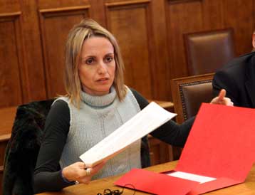 Κάθετη η Μπιρμπίλη για το γκρέμισμα της Λεωφόρου