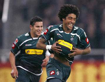 Νίκη της Γκλάντμπαχ, 2-0 τη Αϊντραχτ Φρανκφούρτη