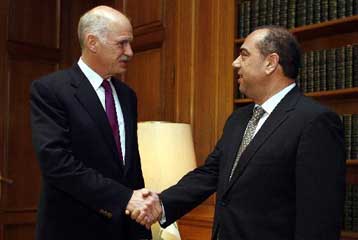 Σειρά επαφών θα έχει τη Δευτέρα στην Κύπρο ο Γιώργος Παπανδρέου