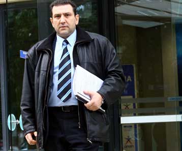 Μαυρομάτης κατά Προσαλίκα με αφορμή τις εκλογές