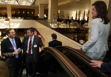 Χωρίς τη Ντόρα Μπακογιάννη συνεδριάζει η Κεντρική Επιτροπή της ΝΔ