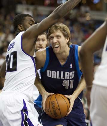 Ασταμάτητος Νοβίτσκι και τριπλ-νταμπλ από τον Κιντ