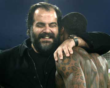 Αφιερωμένο στον κόσμο από τον Νικόλα Πατέρα