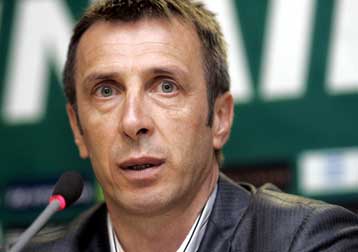 Τα καλά αποδυτήρια και το άγνωστο μέλλον του Νίκου Νιόπλια