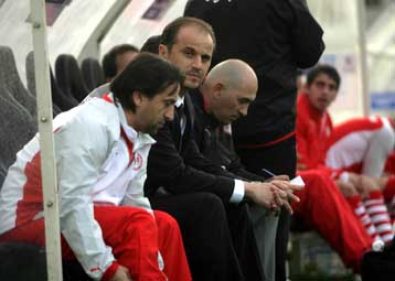 Ικανοποίηση Μπάντοβιτς για τους νεαρούς, κάκωση υπέστη ο Ντάρμπισιρ