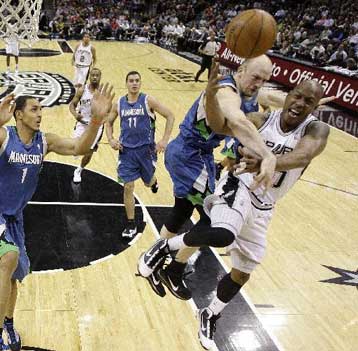 «Ζωντανοί» στην μάχη των πλέι οφ οι Ράπτορς