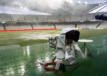 Στον… αέρα το εγχείρημα της κεντρικής διαχείρισης τηλεοπτικών δικαιωμάτων της Σούπερ Λίγκας