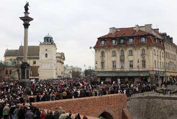 Διχάζει την Πολωνία η ταφή του Λεχ Καζίνσκι σε τόπο βασιλέων