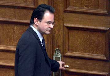 Με αλλαγές της τελευταίας στιγμής ψηφίζεται το φορολογικό νομοσχέδιο