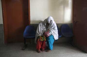 Έκρηξη με τουλάχιστον δέκα νεκρούς σε νοσοκομείο στο νοτιοδυτικό Πακιστάν