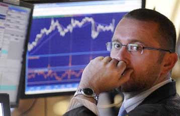 Έως τις 425 μονάδες βάσης διευρύνεται το spread του 10ετούς ομολόγου