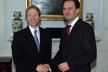 Οι σχέσεις Ελλάδας-Τουρκίας στο επίκεντρο της συνάντησης Δρούτσα-Σπέκχαρντ