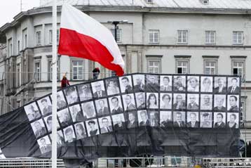 «Δεν θα επηρεάσει» την κηδεία του Καζίνσκι η εξάπλωση της ηφαιστειακής τέφρας