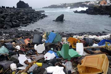 Γιγάντια κηλίδα πλαστικών σκουπιδιών βρέθηκε και στον Ατλαντικό