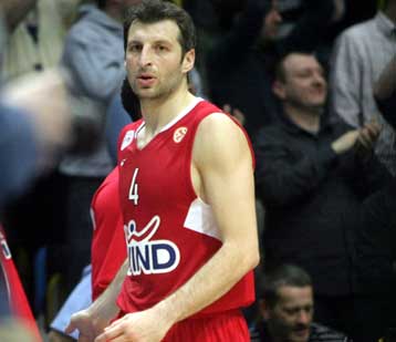 Χωρίς τον Παπαλουκά ο Ολυμπιακός στη Ρόδο