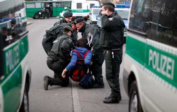 Μέχρι και νεκρούς φοβάται η γερμανική αστυνομία στις εκδηλώσεις για την Πρωτομαγιά