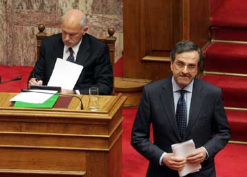 Τις επιπτώσεις από την ενεργοποίηση του μηχανισμού στήριξης «ζυγίζει» η κυβέρνηση